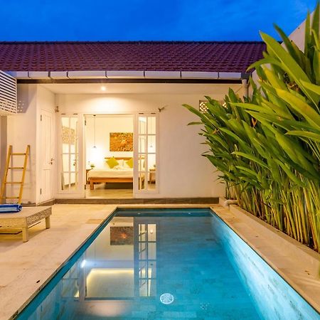 הוילה Casa Nisa Seminyak מראה חיצוני תמונה