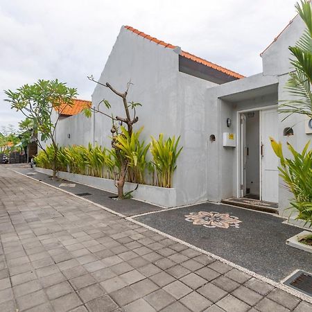 הוילה Casa Nisa Seminyak מראה חיצוני תמונה
